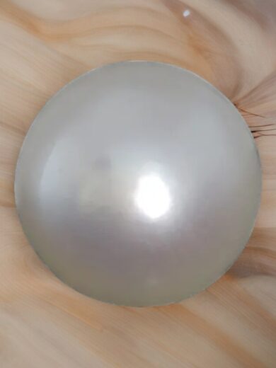 3.5 Carat South Sea Pearl-Excellent