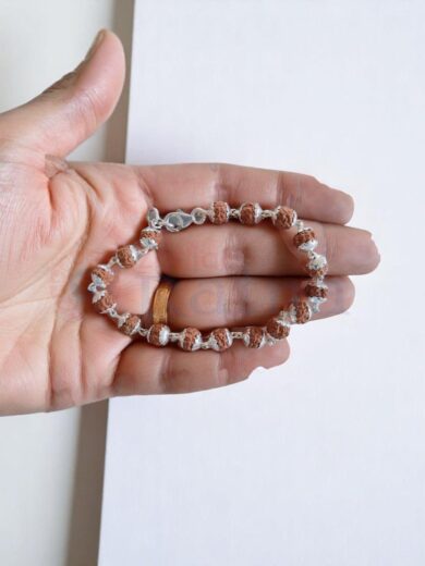 5-Mukhi-Pathri-Rudraksha-Silver-Bracelet