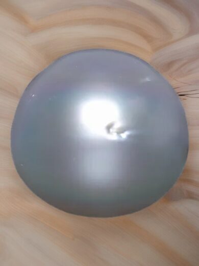 5 Carat South Sea Pearl - Very Good