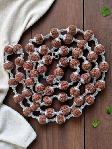 8-MM-54-Beads-5-Mukhi-Pathri-Rudraksha-Silver-mala